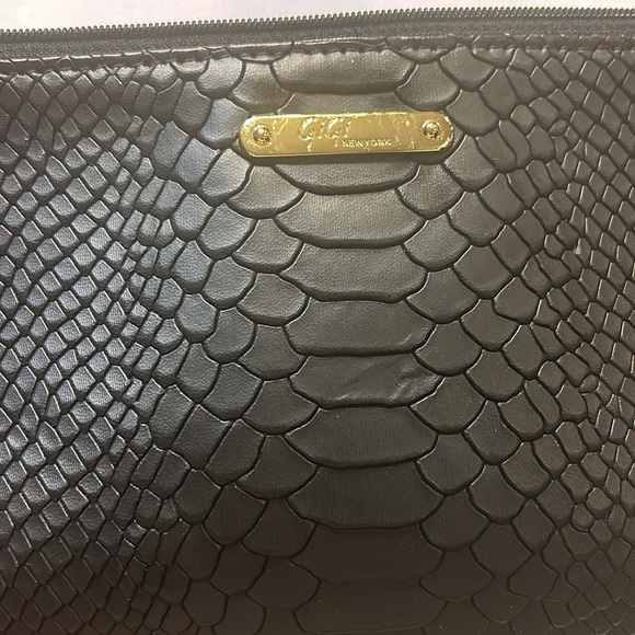 GiGi New York Black Clutch Bag - Picture 4 of 5